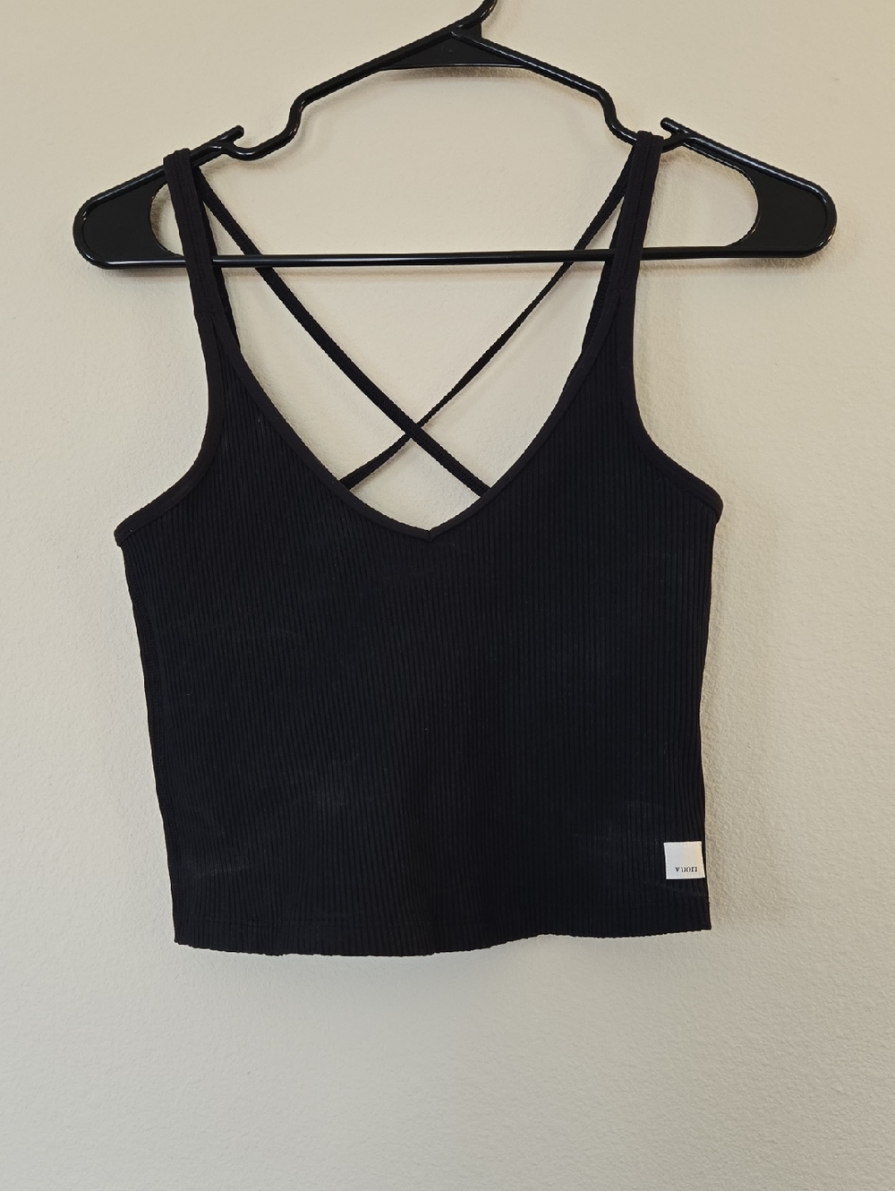 Vuori Black Ribbed V-Neck Crisscross Back Camisole Tank Top